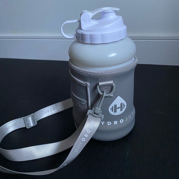 HydroJug with Sleeves and Straw - Picture 6 of 8